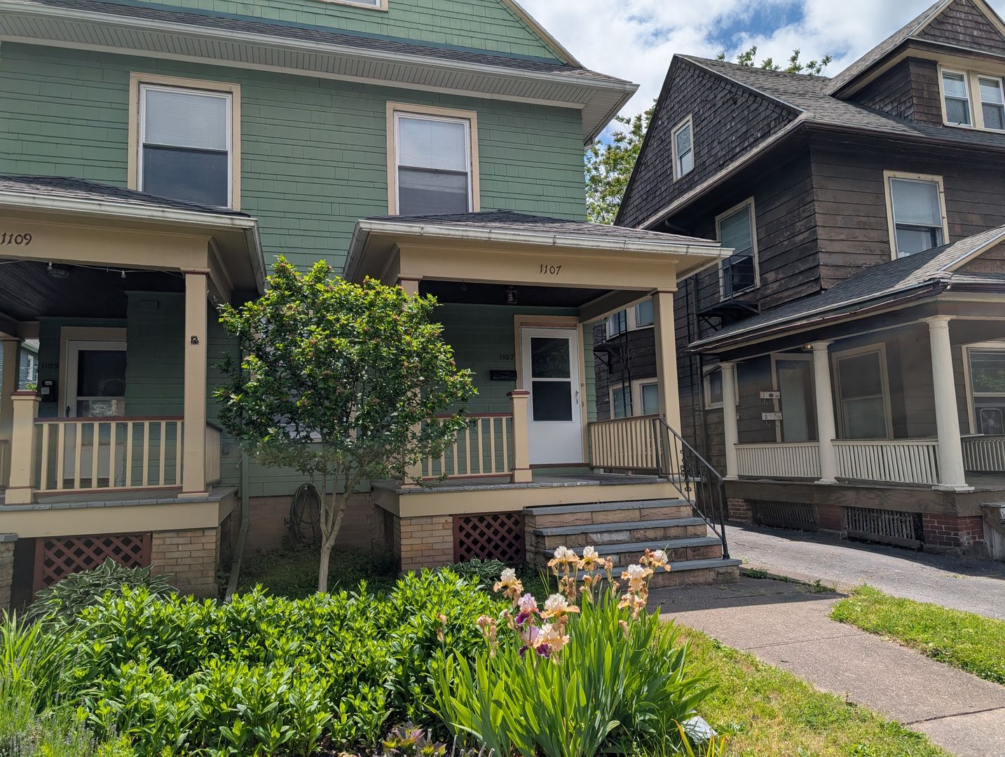 Rochester Apartment: 1107-1109 Monroe Ave