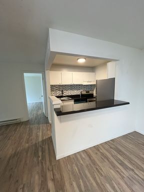Renovated 1-Bedroom Bliss near Cornell | University Park – photo 1