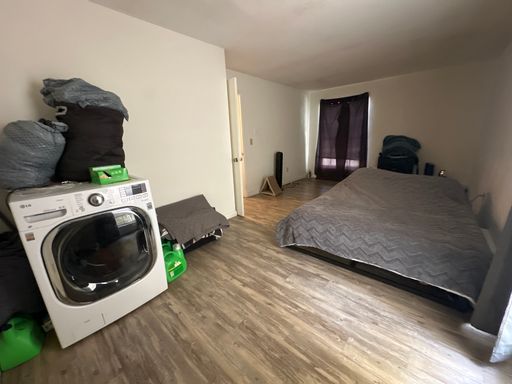 Renovated Deluxe 1-Bedroom near Cornell | University Park – photo 1