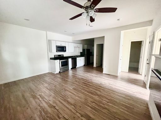 2-Bedroom, 2-Bath Apartment near Cornell | University Park – photo 1