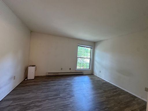 Renovated Deluxe 1-Bedroom near Cornell | University Park – photo 1
