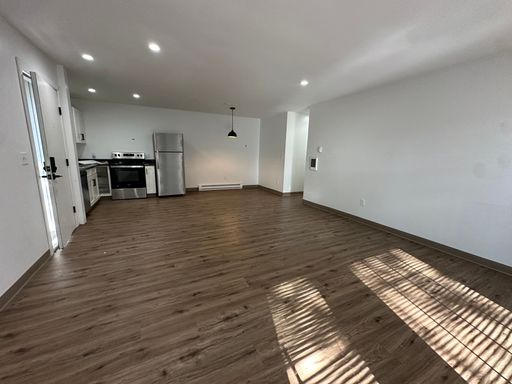 Renovated 2-Bedroom, 1-Bath near Cornell | University Park – photo 1