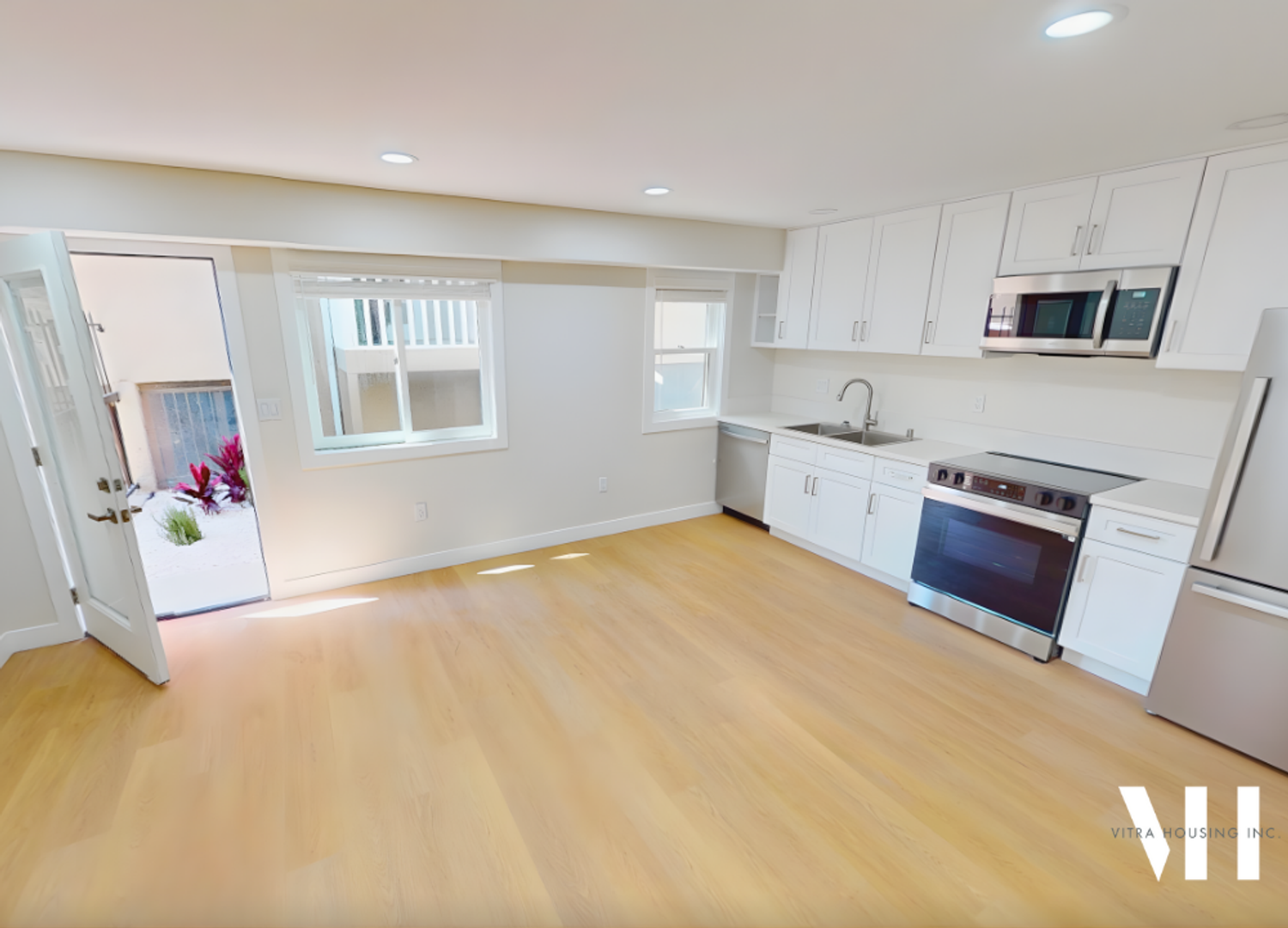 Los Angeles Apartment: 2372.50 Portland Street