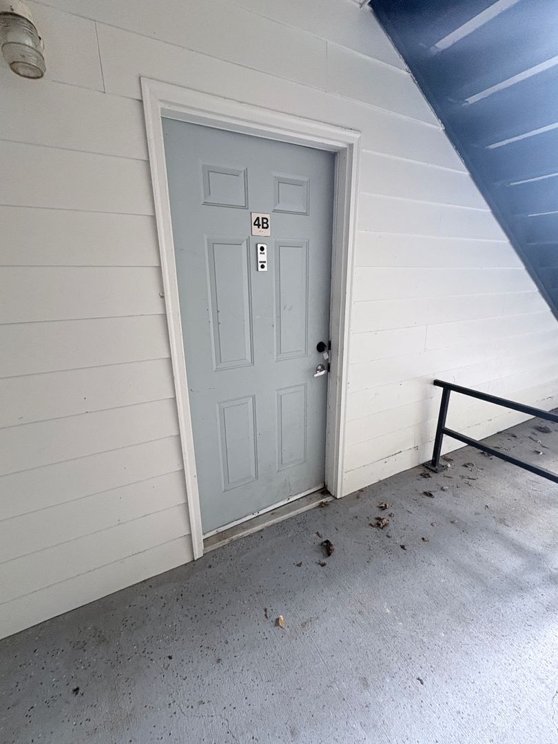 Hattiesburg Apartment: 1240 Beverly Hills Rd