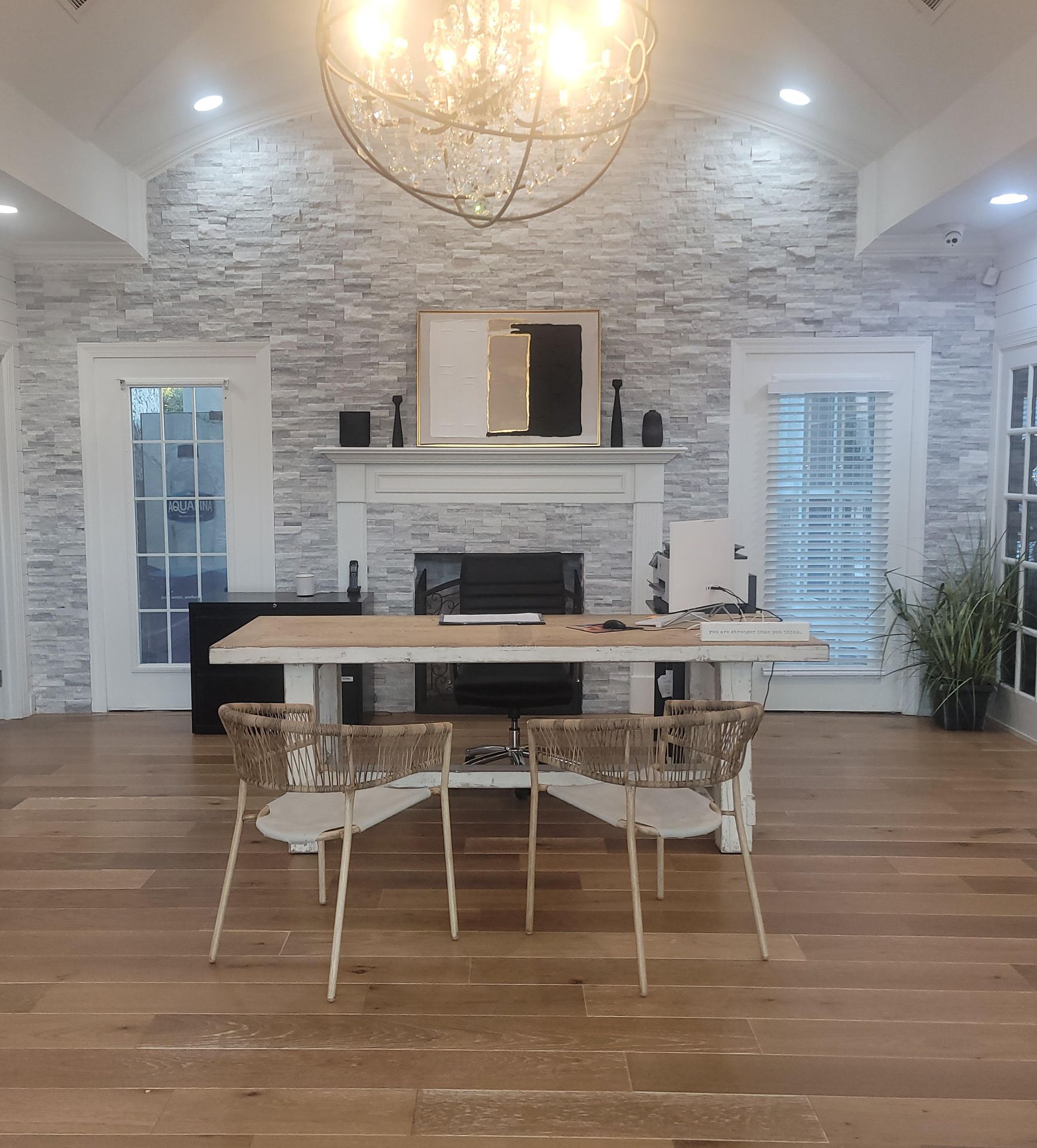 D'Iberville Apartment: 10472 Gorenflo Rd