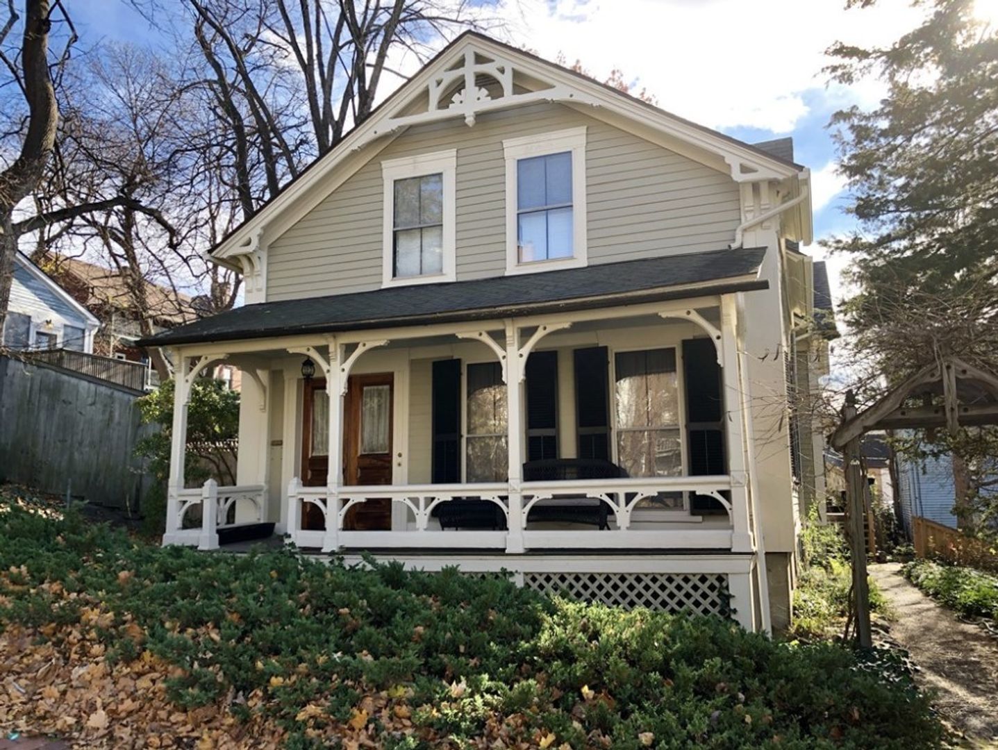 Worcester Apartment: 17 Congress St