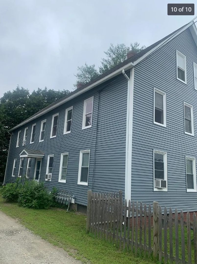 South Grafton Apartment: 292 Providence Rd