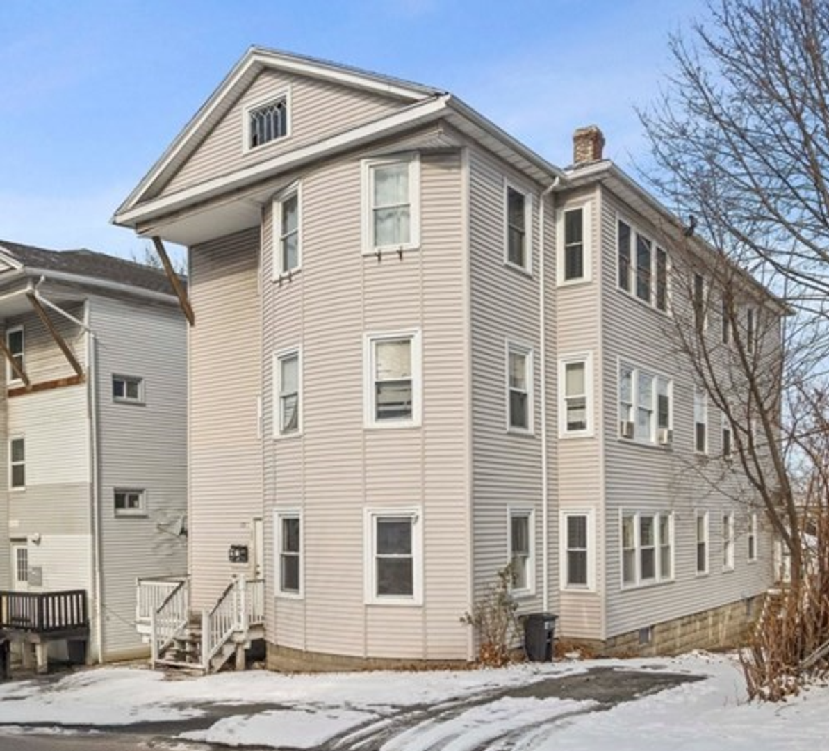 Worcester Apartment: 15 Hillside St.