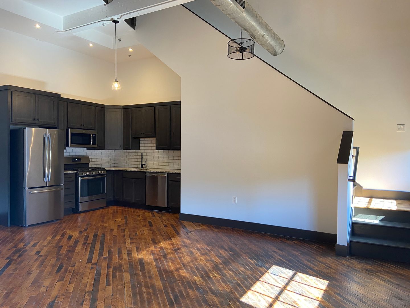 Easton Apartment: 657 N. 13th Street