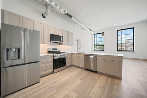 Five Point Flats - 684 Northampton Street, Apt 509 – photo 1