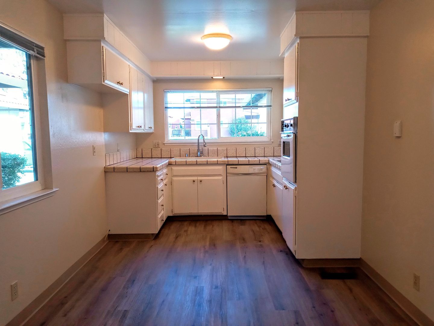 San Jose Multiplex: 3070 Walgrove Wy