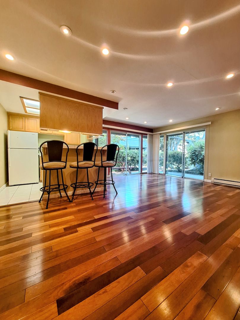 Santa Clara Condo: 150 Saratoga Ave #309
