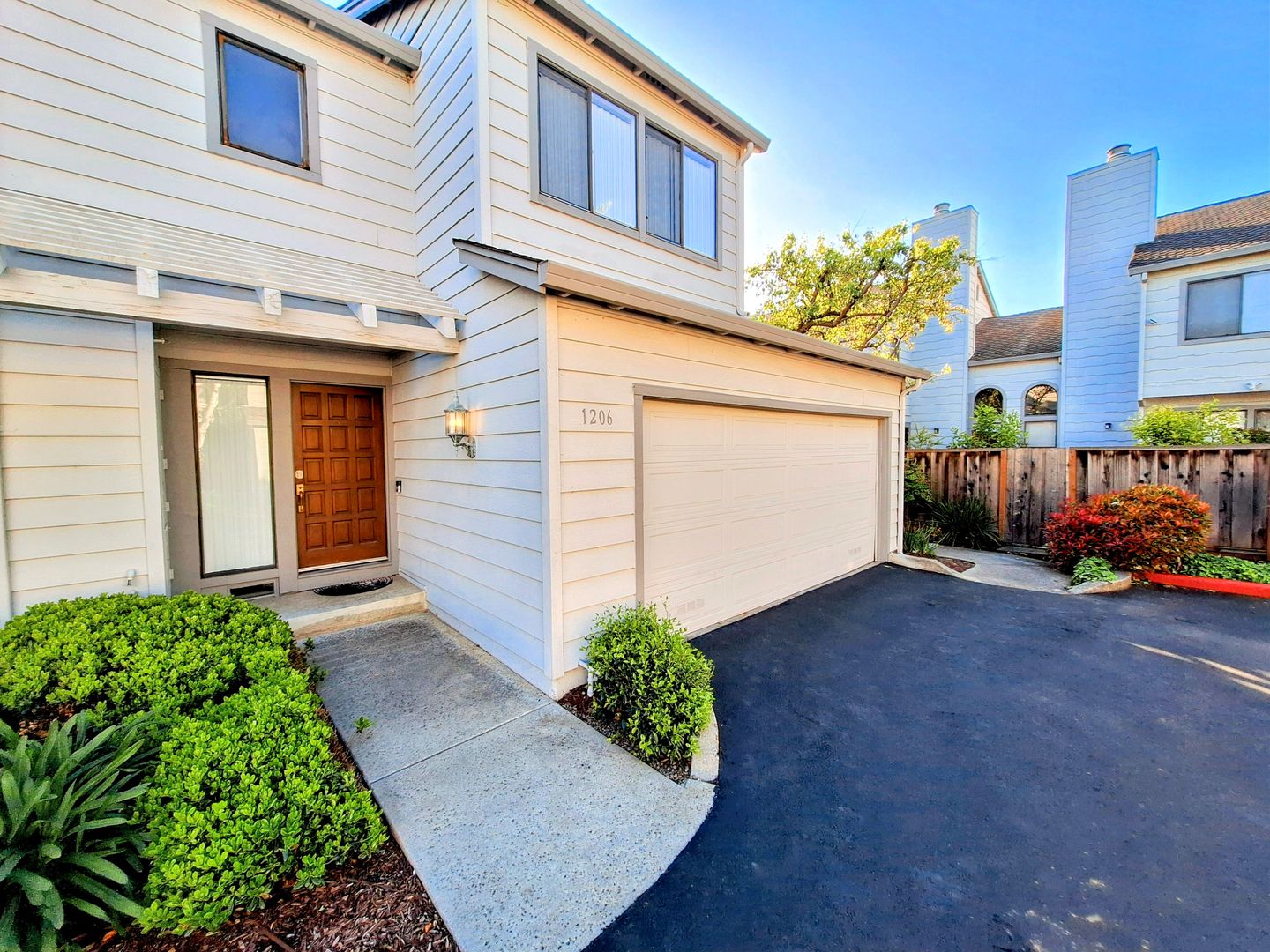 San Jose Townhome: 1206 Sierra Village Wy