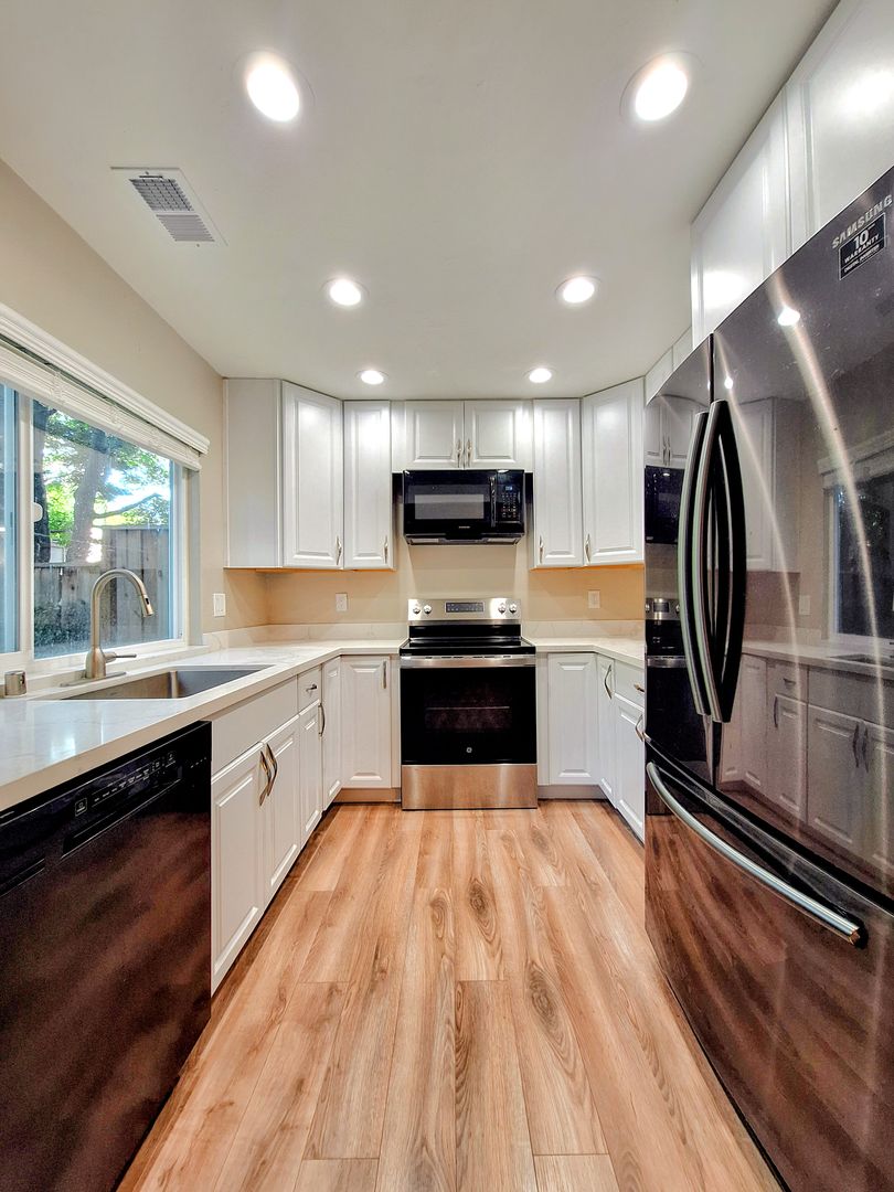 San Jose Townhome: 4628 Adobe River Ct