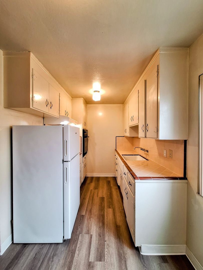 Santa Clara Apartment: 842 Los Padres Blvd