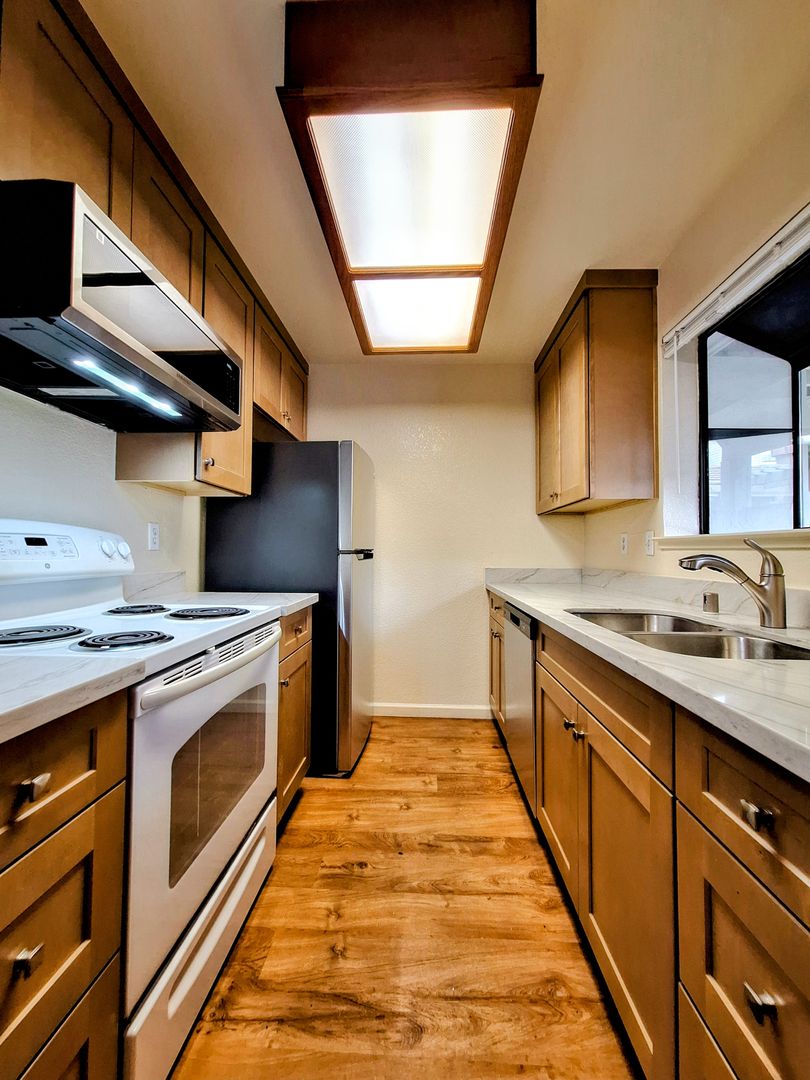 San Jose Condo: 6930 Chantel Ct
