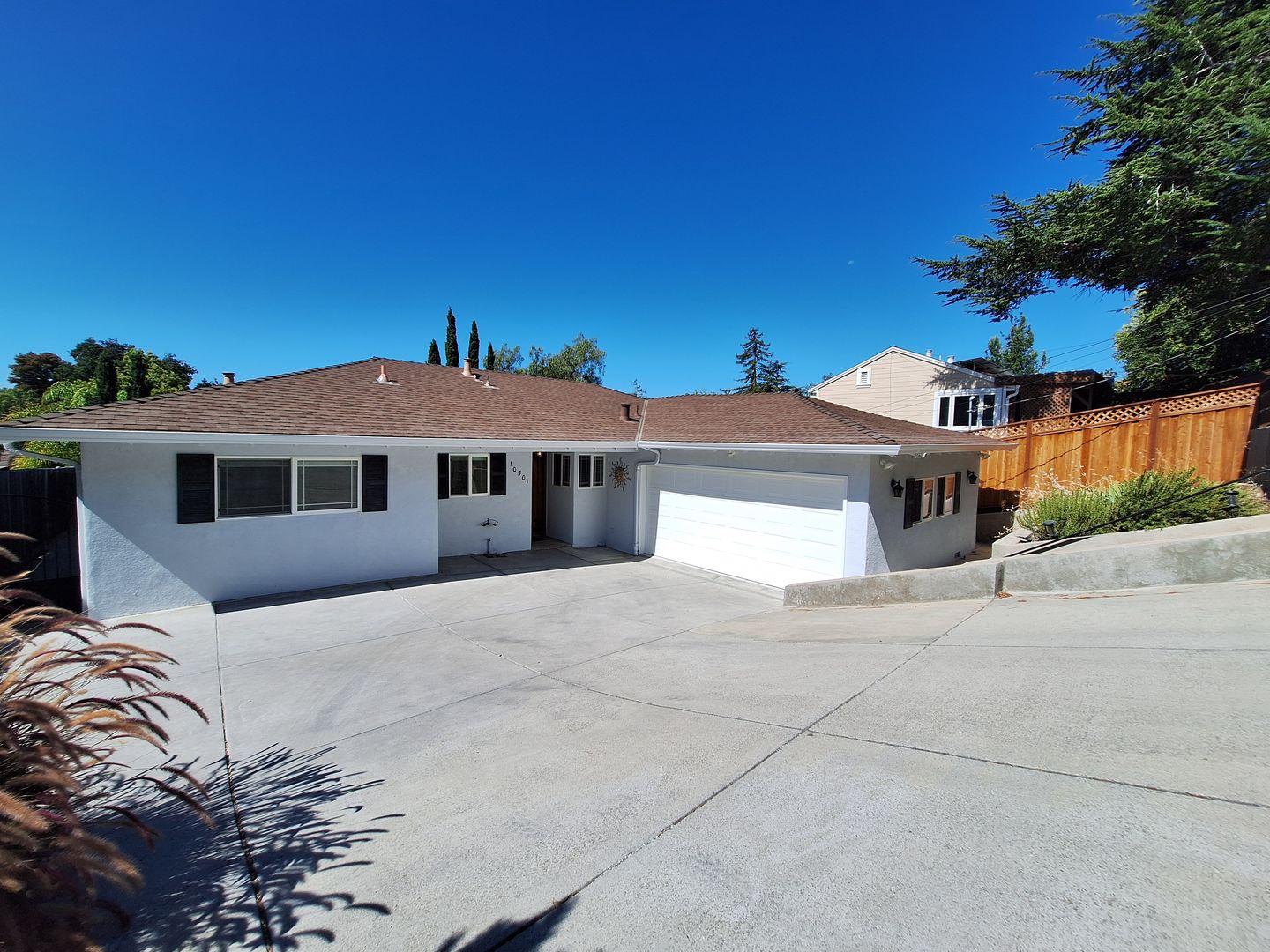 San Jose House: 10501 Observatory Dr