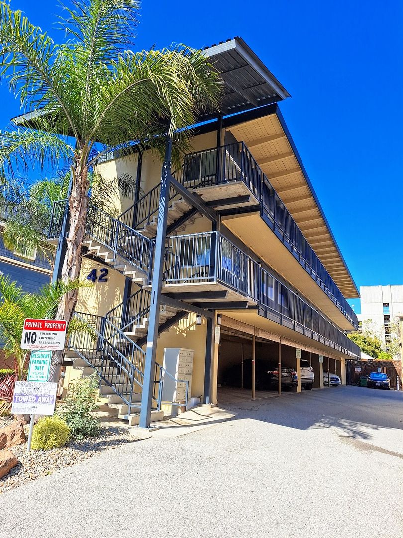 San Jose Apartment: 42 S. 8th St #2