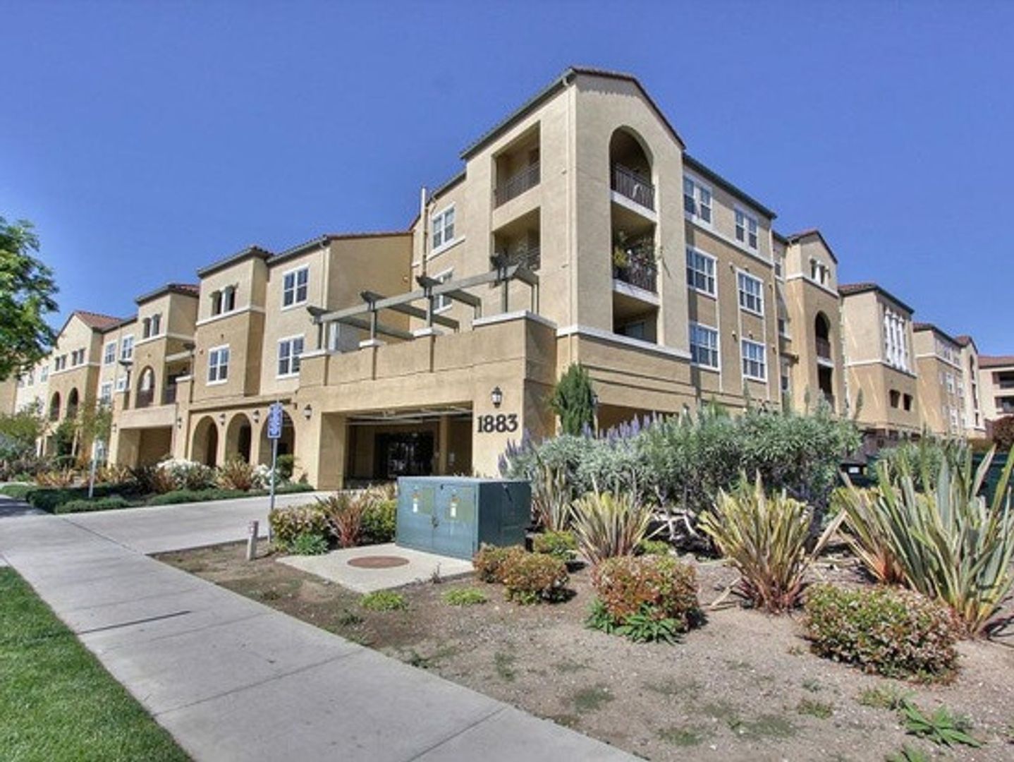 Santa Clara Condo: 1883 Agnew Rd #304