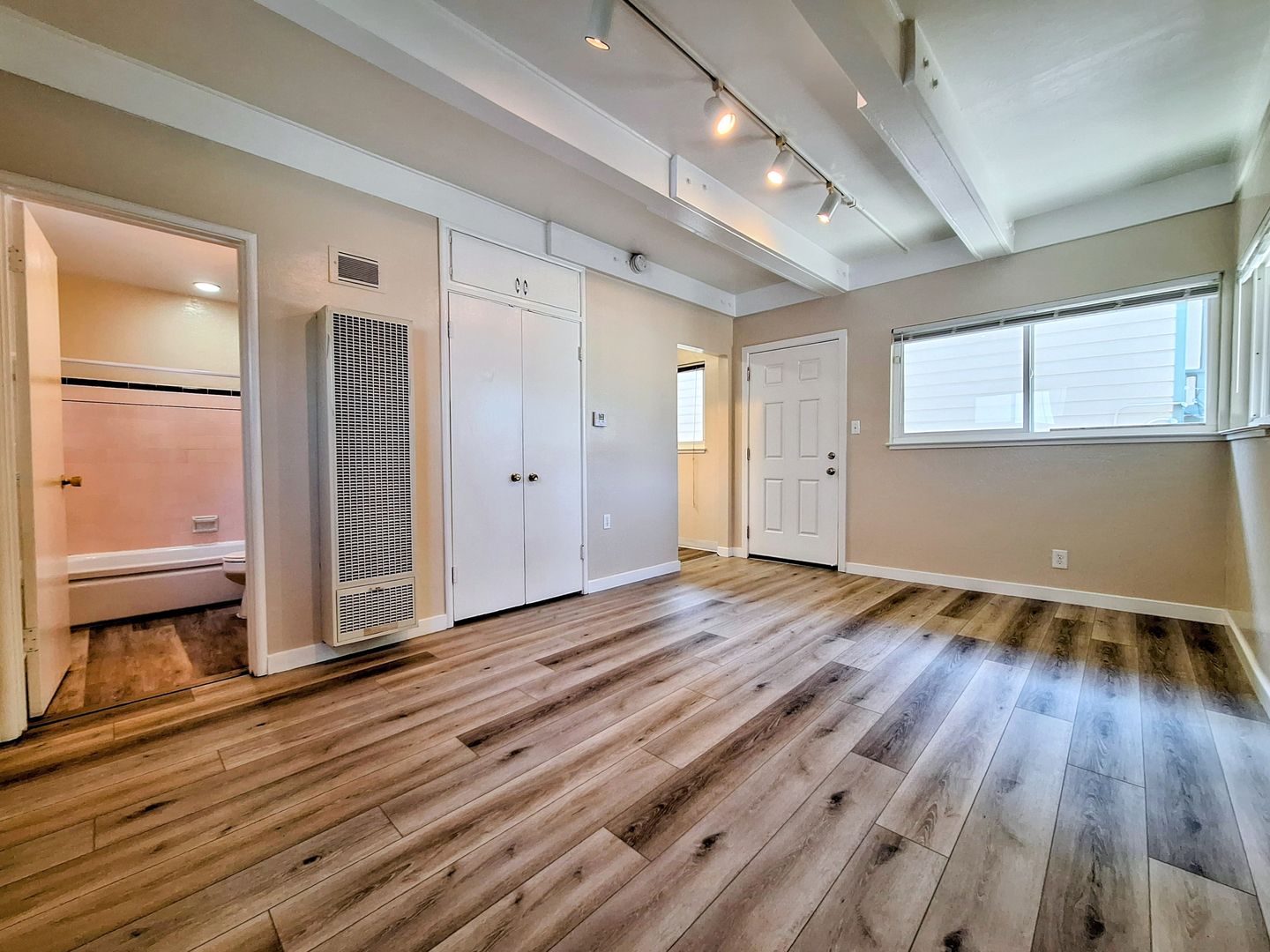 San Jose Apartment: 42 S. 8th St #1