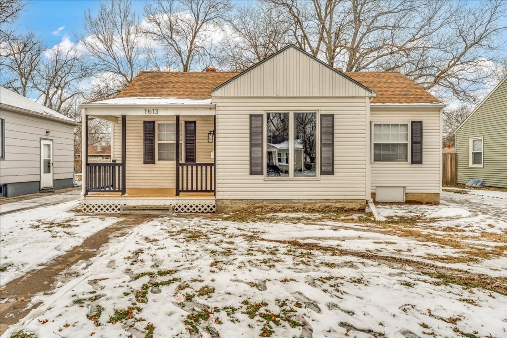 Wichita House: 1613 N Burns St