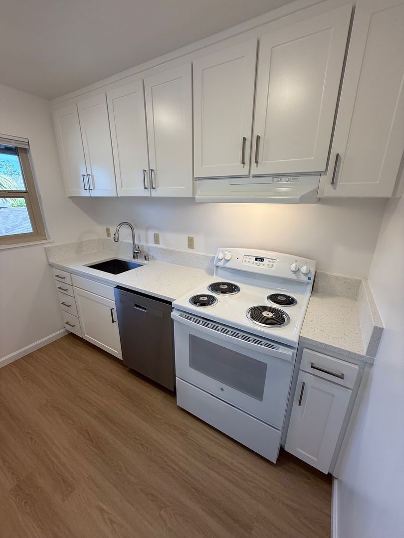 Walnut Creek Apartment: 2077 Camel Lane