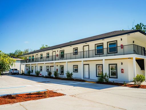 2201 Conway Dr - Unit 102 – photo 1