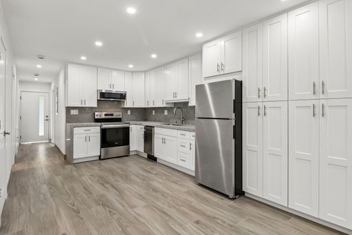 Newly Renovated Apartment Homes | Garrison Townhome Apartments | Move in Promotion! – photo 1