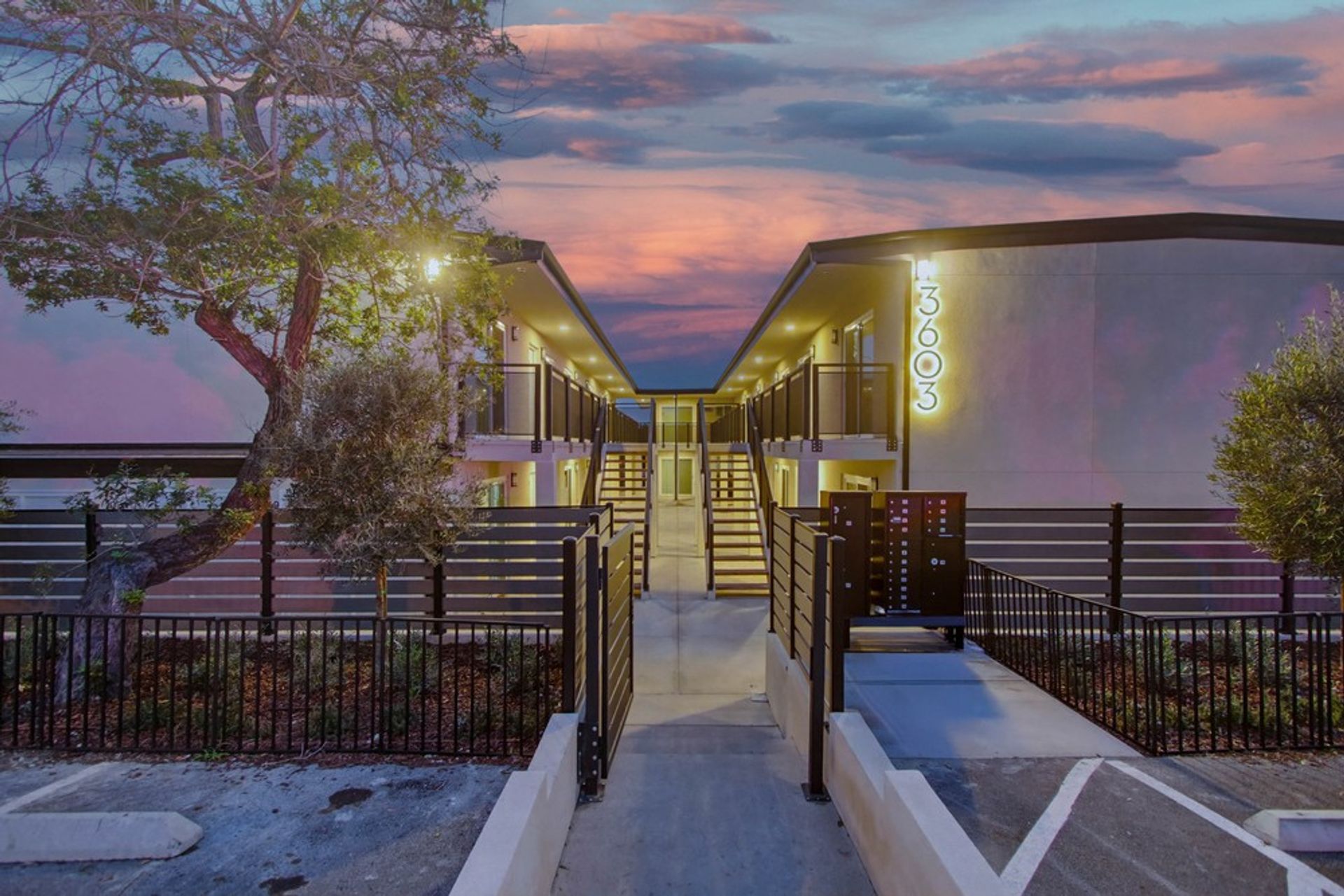 La Mesa Apartment: 3603 King Street  - J