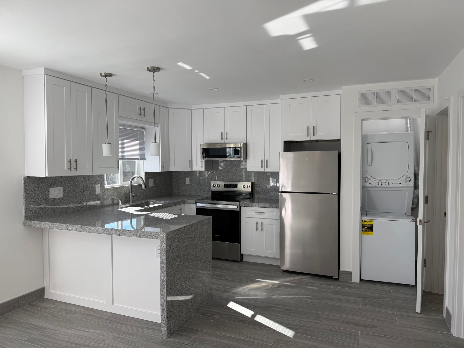 Oceanside Apartment: 445 Garrison Street