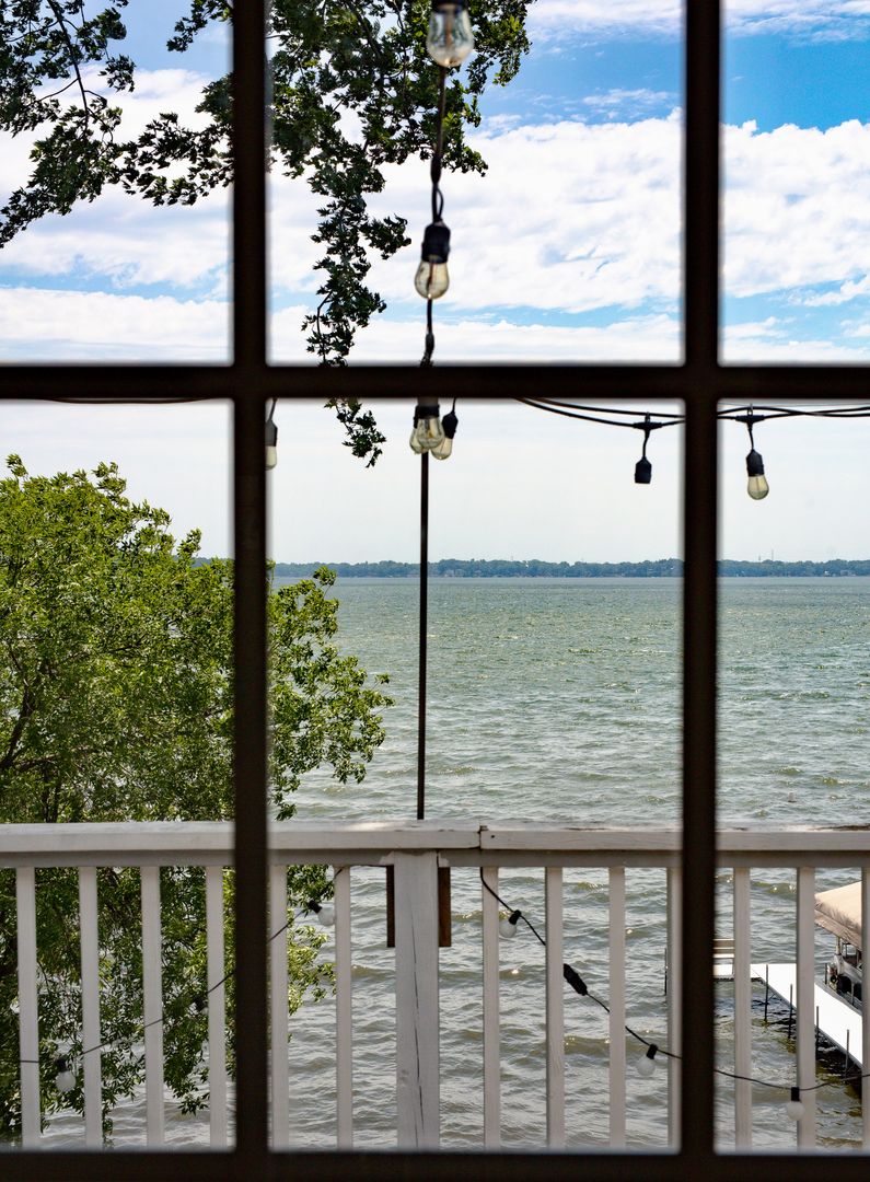 Madison Apartment: 729 Jenifer Street Unit 2
