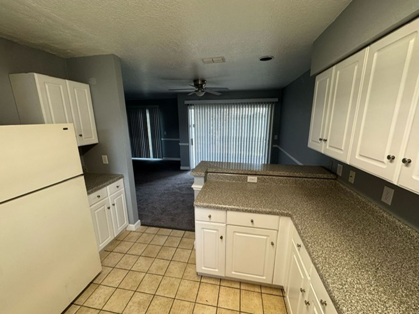 Kissimmee Townhome: 242 Dawn CT