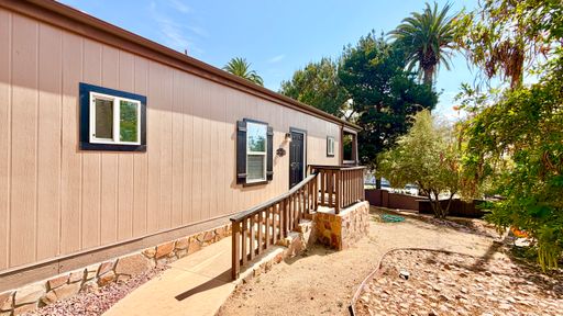 Beautiful, Standalone Guest Home with Balcony Deck, Private Yard Space, located on a One-of-a-Kind, Fully Fenced & Gated Private Property in Fallbrook! – photo 1