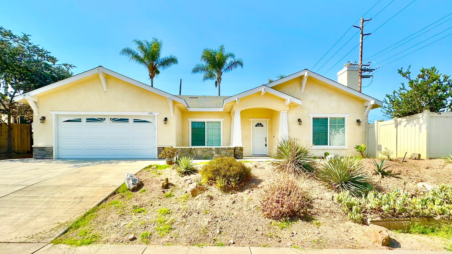 Vista House: 1741 Placita Suenos