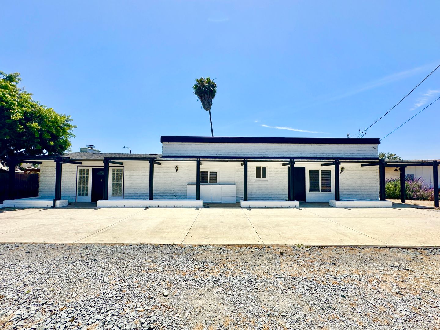 Bonsall House: 31428 Old River Road