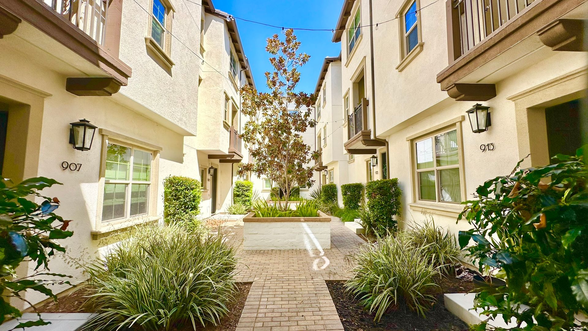 San Marcos House: 909 Slate Street