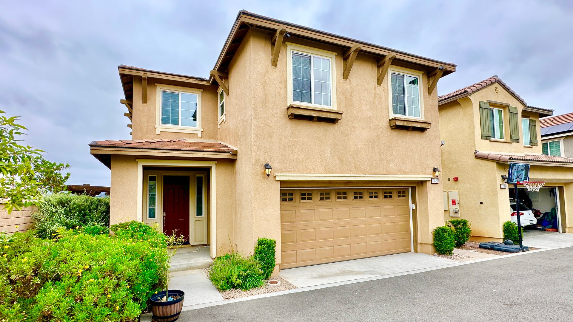 Fallbrook House: 35266 Persano Place