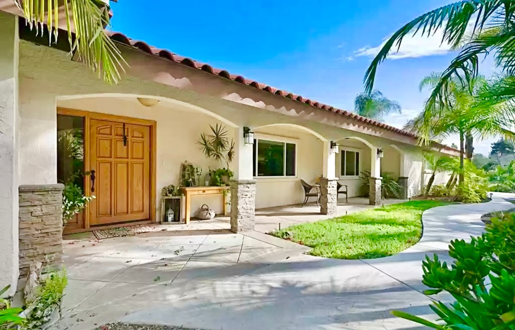 Fallbrook House: 2798 Alta Vista Drive