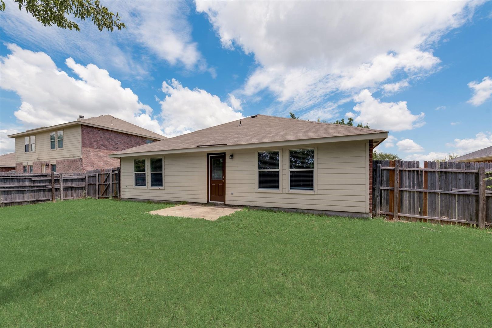 Royse City House: 613 Preston Dr