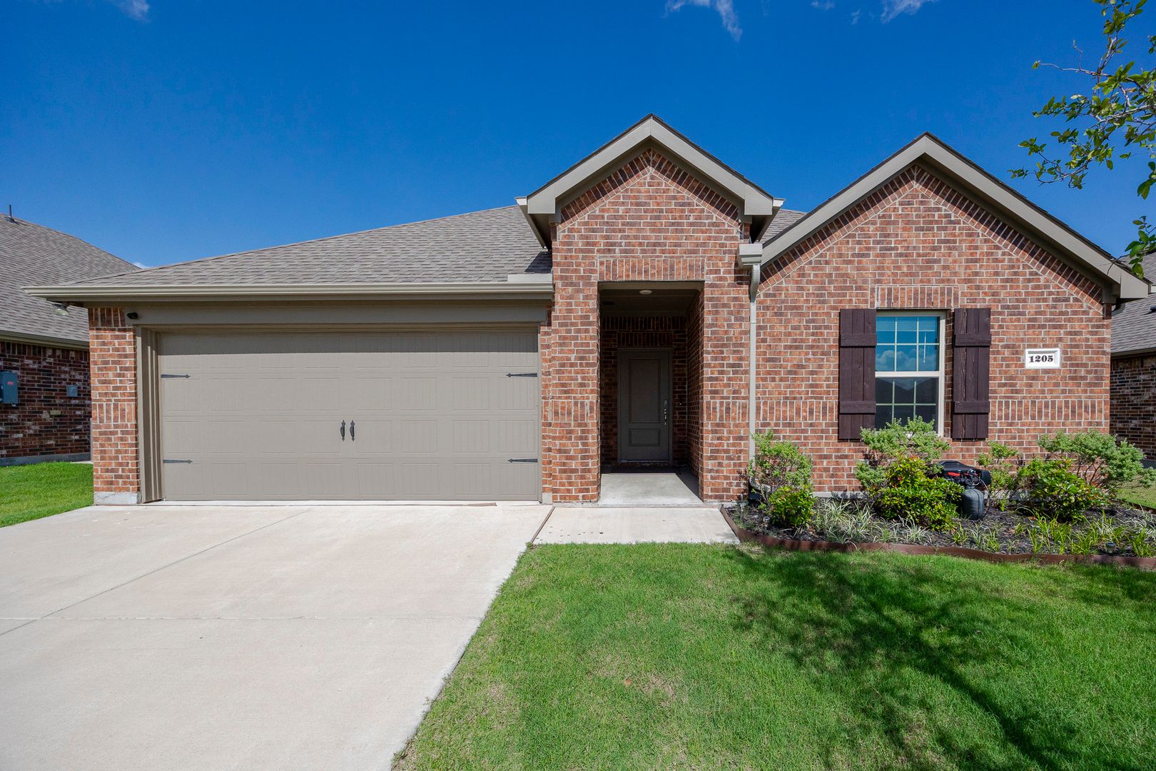 Princeton House: 1205 Colonial Bluff Lane, Princeton, TX 75407