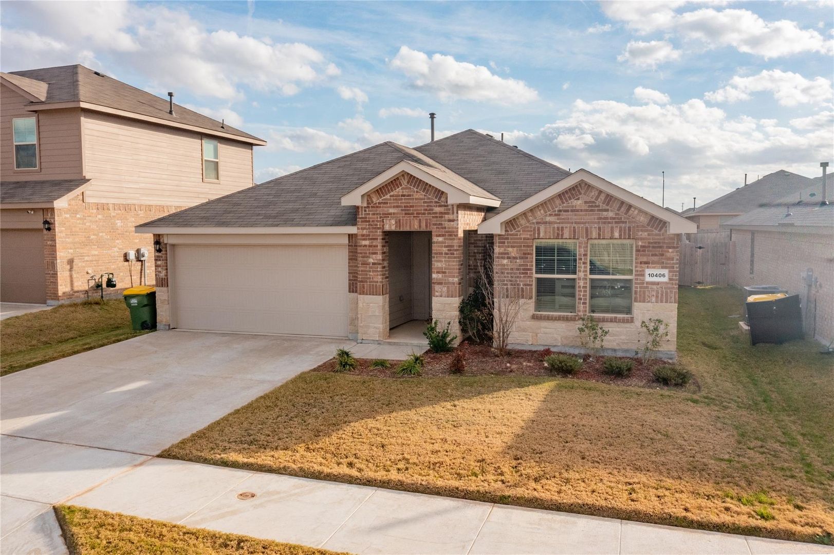 Crowley House: 10406 Fort Cibolo trail Crowley, TX 76036