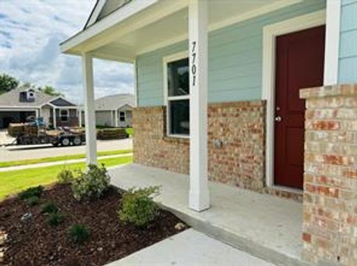 Modern Elegance in McKinney: Pristine 2024 Build on a Premium Corner Lot – photo 1