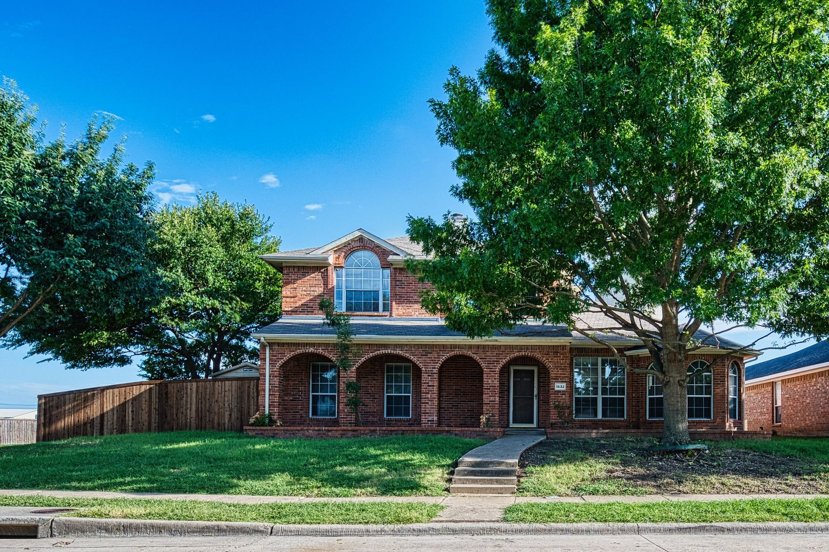 Allen House: 1532 Tanglewood