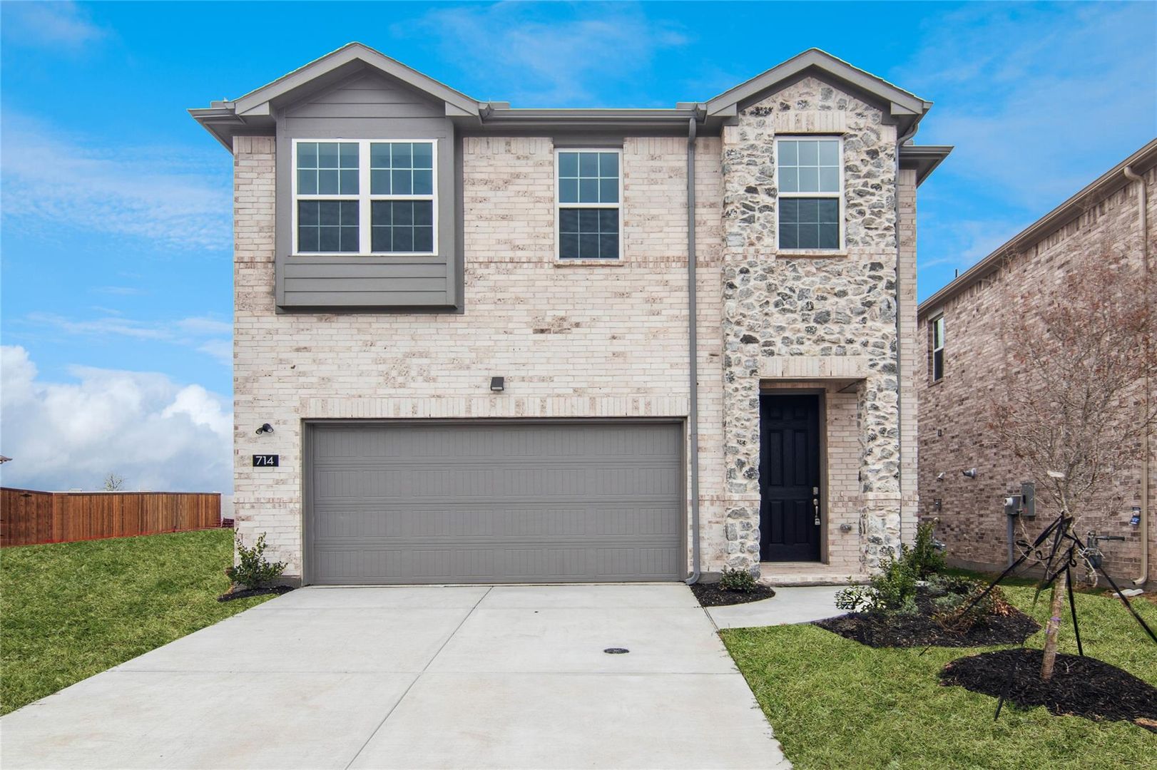 Princeton House: 714 Aroco Bend
