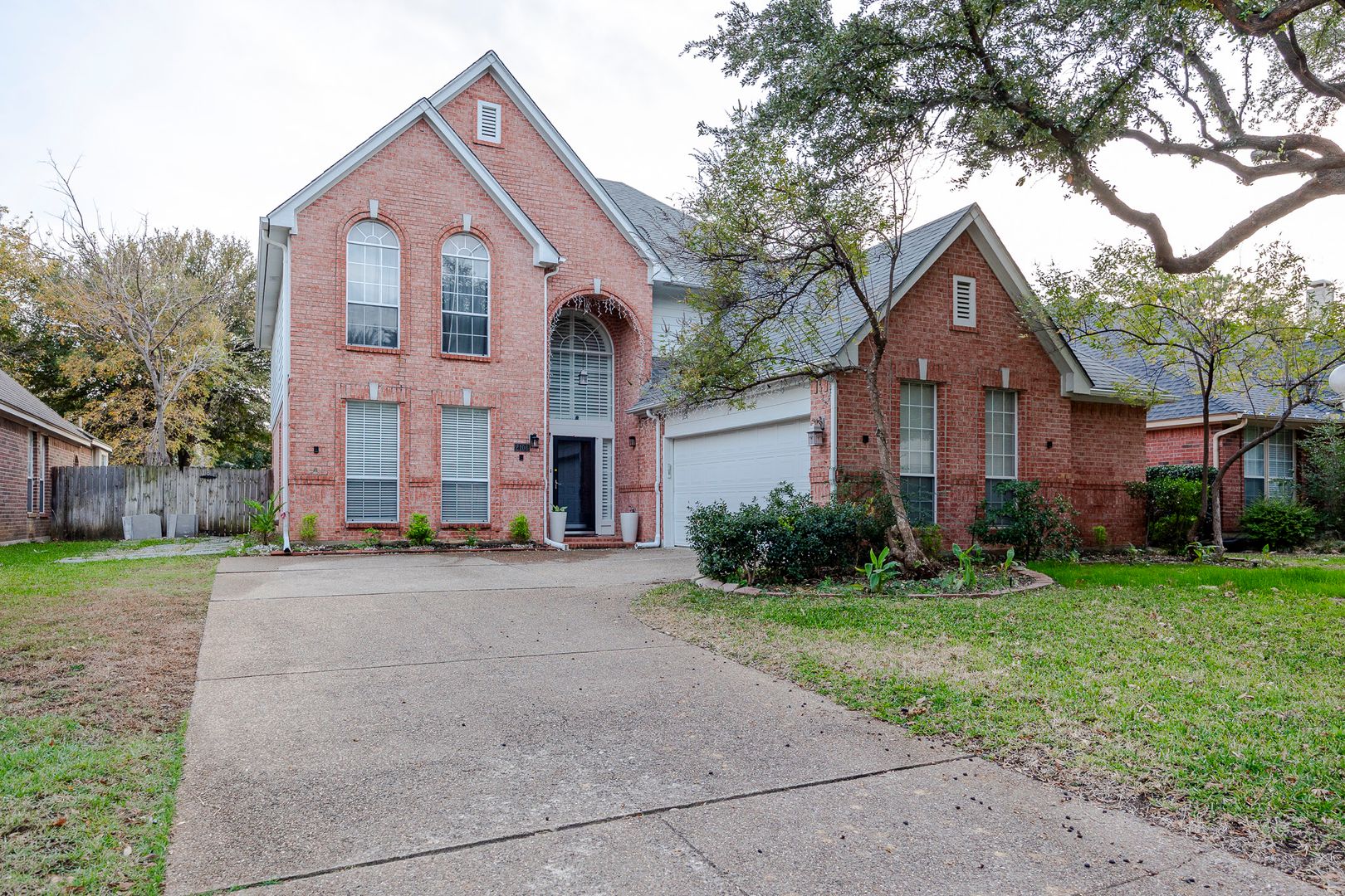 Arlington House: 2106 Hunter Place Lane