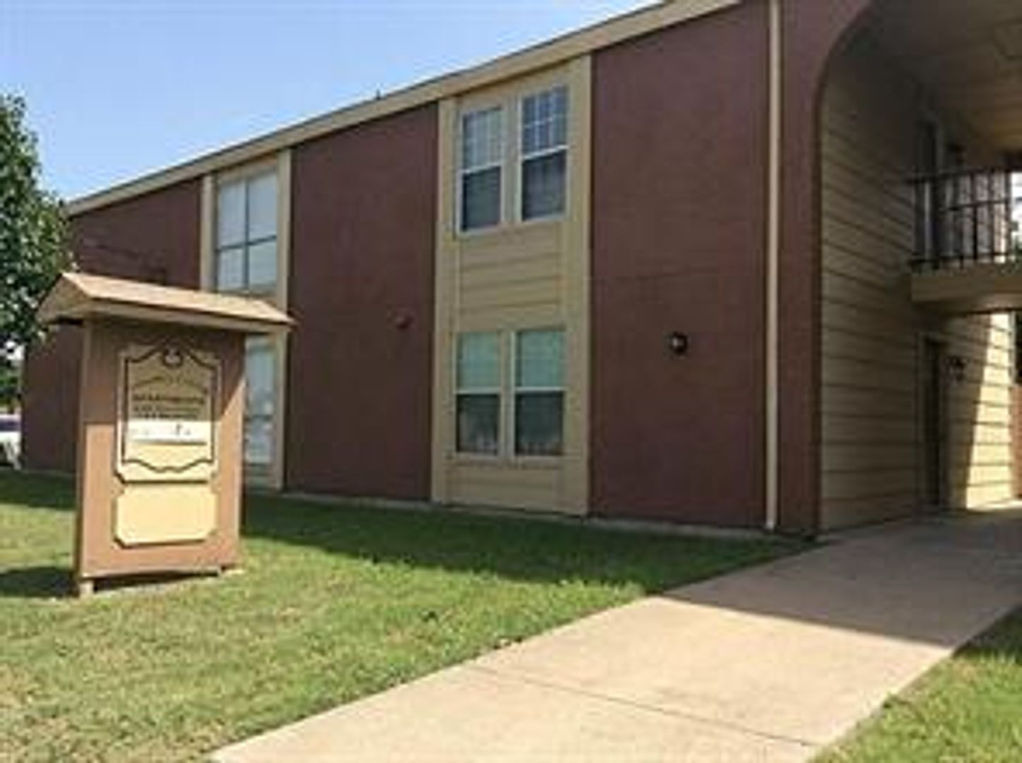 Sachse Apartment: 3100 5th Street