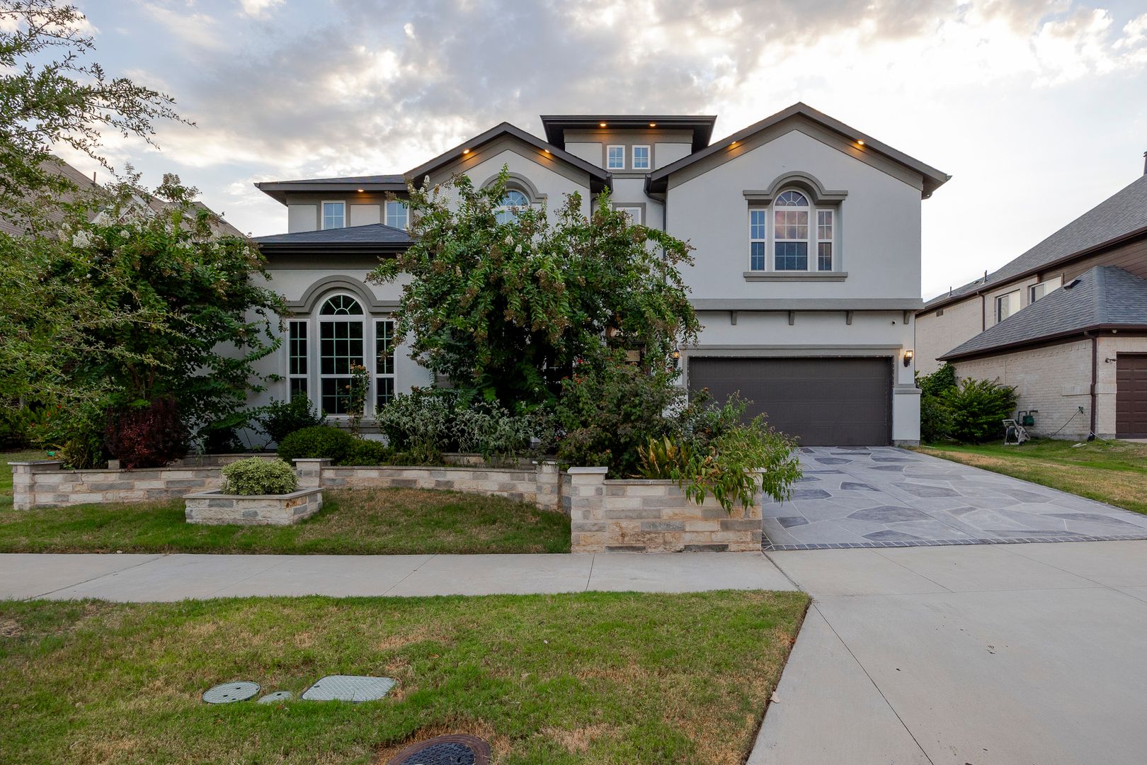 Frisco House: 10081 Oxbow AVE