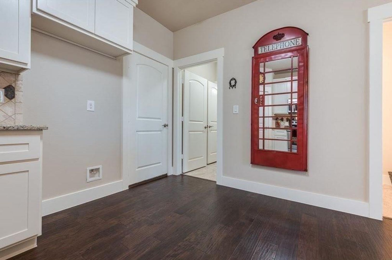 Lewisville House: 203 Belleville Drive