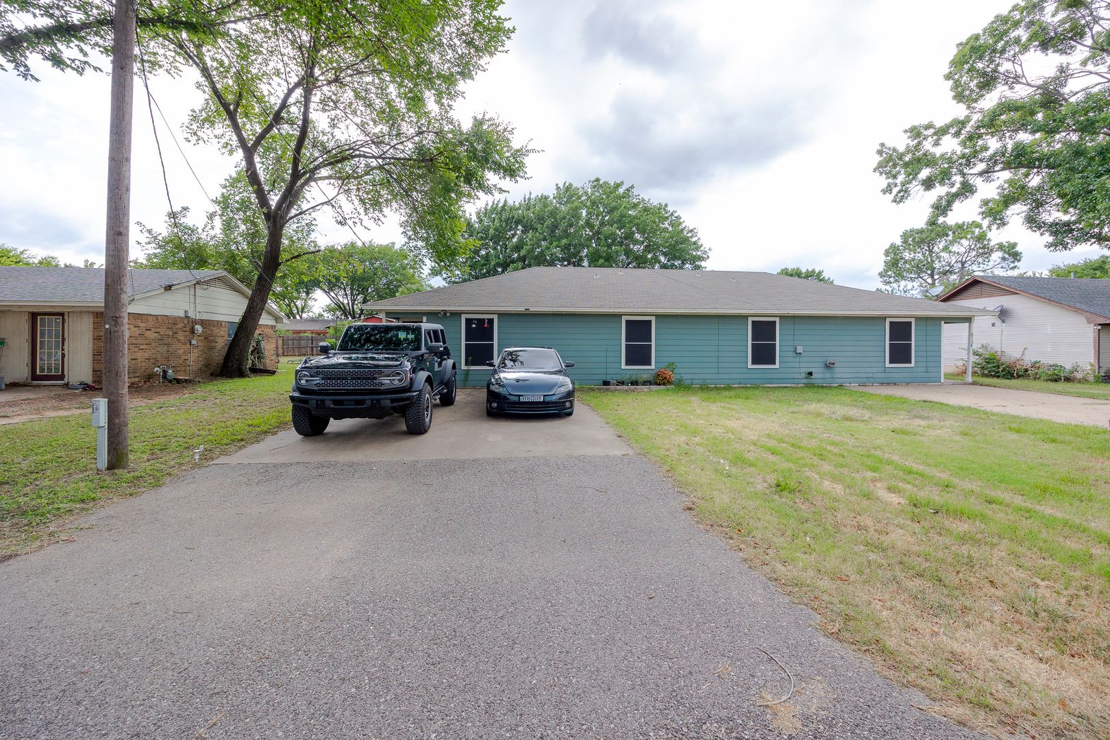 Aubrey House: 613 N Cherry Street,