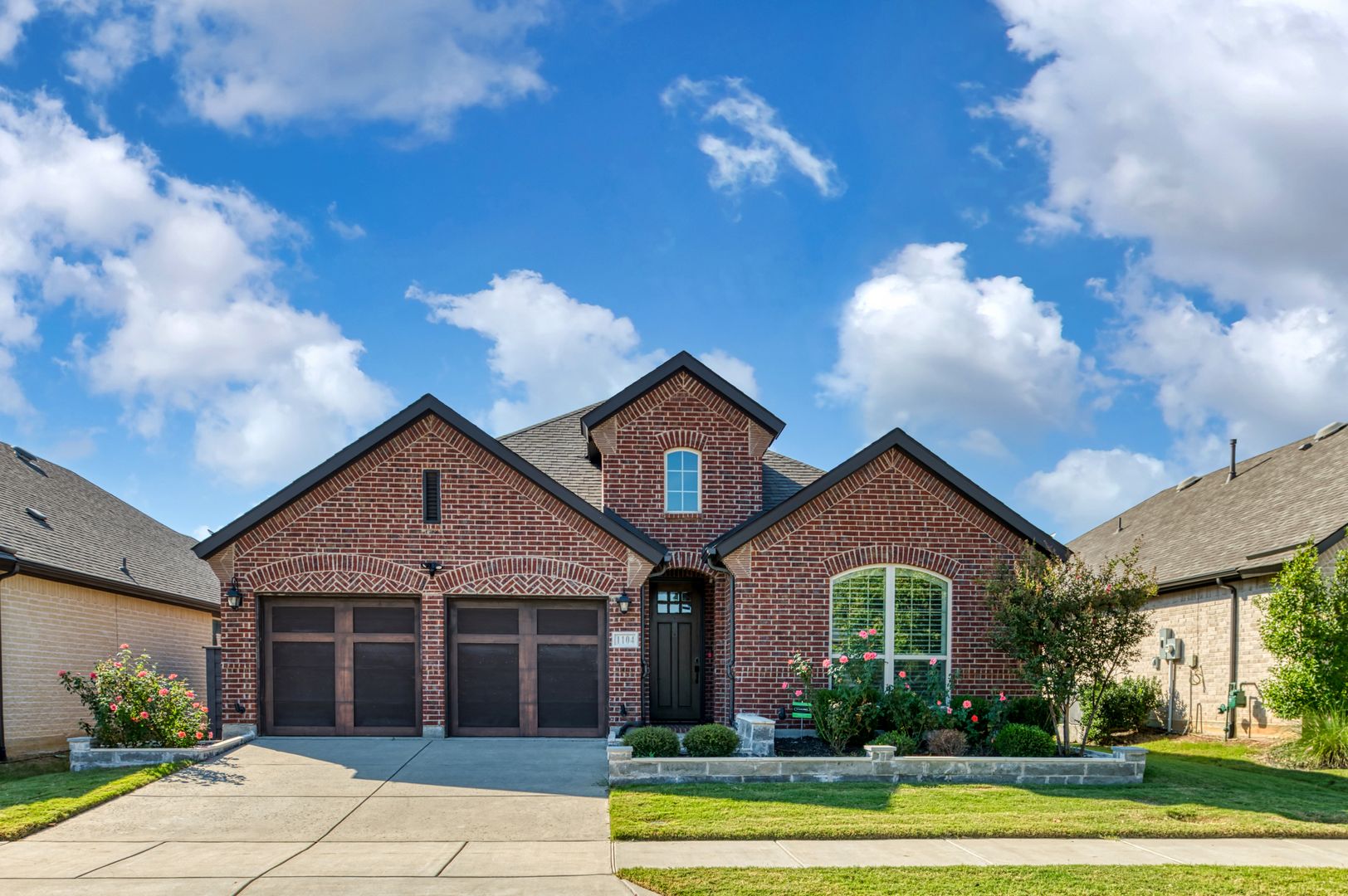Little Elm House: 1104 Knoll Street